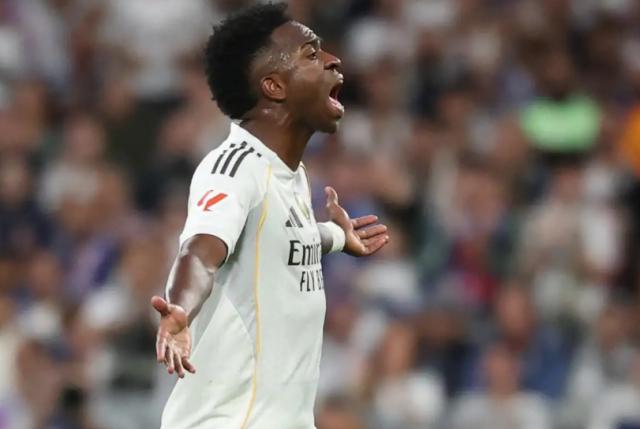 1761575828281042623.png vinicius 9.png