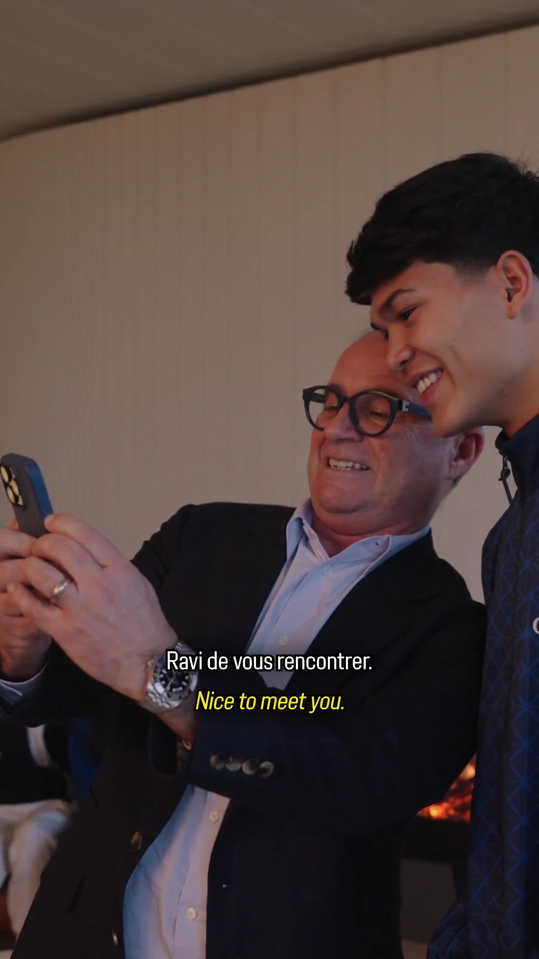 Kaiyun Sports-开云体育-纳赛尔视频通话欢迎德罗：很期待见面，你需要努力训练专注于足球