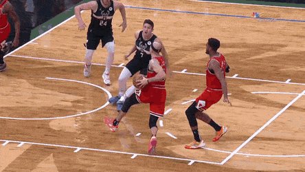 开云体育官方网址-格雷森·阿伦恶犯引发巨大争议 联盟或追加禁赛